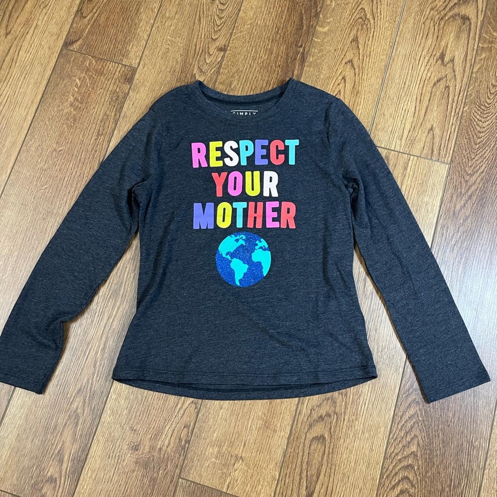 Long sleeve t-shirt